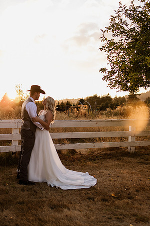 Gage-Mckayla-Adeline-Farm-Wedding-Photos-2021-0457