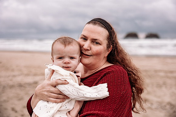 Katy-Family-Photos-2024-Rockaway-Oregon (32 of 38)