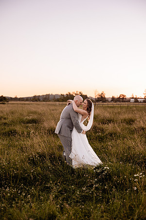Chris-Victoria-Wedding-Photos-2022-Oregon-PORTRAITS (87)