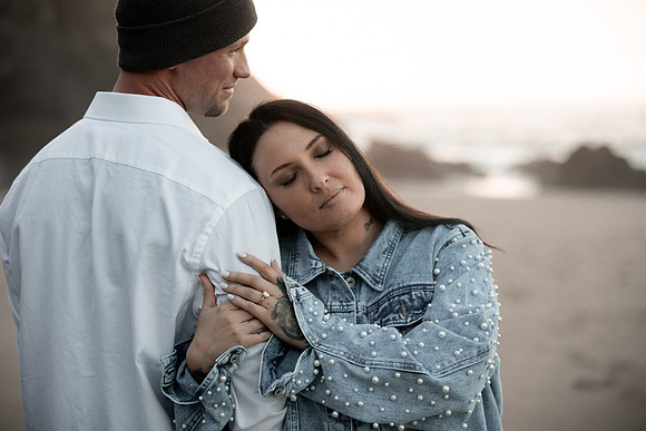 Shale-Mary-Engagement-fogarty-creek-25