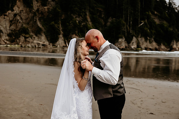 Kacey-Short-Sand-Beach-Tillamook-Oregon-Elopement (90 of 128)