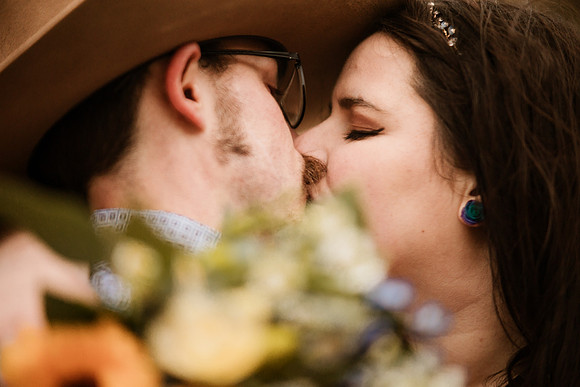 Trevyn-Ky-Otter-Crest-Devils-Punchbowl-Depoe-Bay-Oregon-Elopement-Photos-9802
