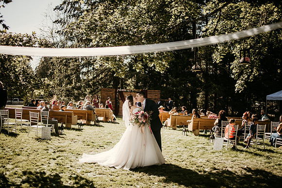 Connor-Cierra-Ranier-Washington-Barn-Rustic-Wedding-Washington-Wedding-Photos-9120