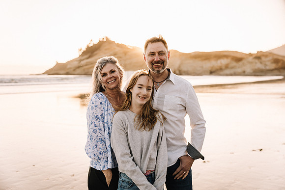 Amy-Pacific-City-Cape-Kiwanda-FAMILY-VACATION-PHOTOS-2024 (4 of 30)