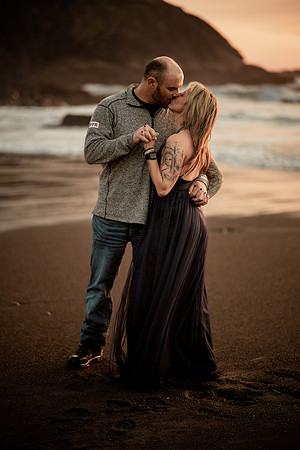 Stuart-Monique-Lincoln-City-Fogarty-creek-Oregon-Couples-Photos-9170
