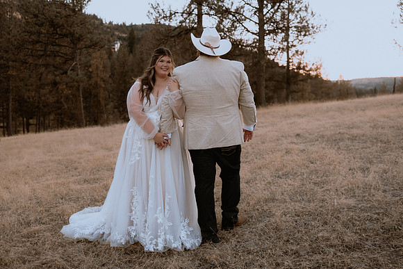 Dylan-Claire-Prineville-Wedding-Photos-4