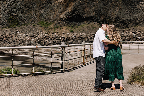 Yaquina-Engagement-Photos-2025 (31 of 33)
