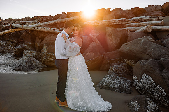 Brandn-Bailey-Newport-Oregon-Elopement-Photos-35