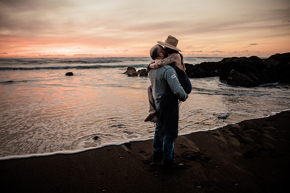 Stuart-Monique-Lincoln-City-Fogarty-creek-Oregon-Couples-Photos-3537