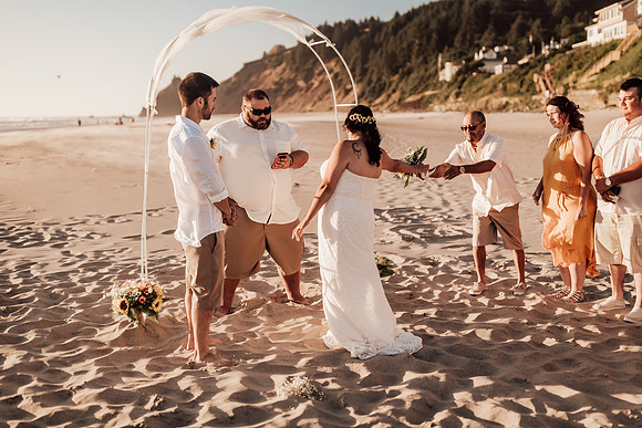 Anthony-Drayann-roadsend-lincoln-city-oregon-elopement-photos-7310