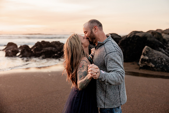 Stuart-Monique-Lincoln-City-Fogarty-creek-Oregon-Couples-Photos-3075