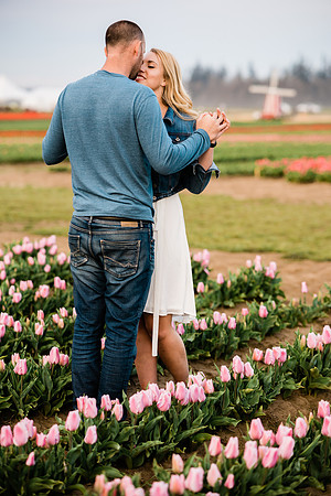 Kyle-Hannah-Wooden-Shoe-Tulip-Festival-Couples-Photos-2021-2462