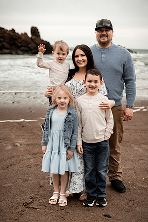 Destiny-Makala-Family-Photos-2025-Depoe-bay-Oregon (25 of 72)