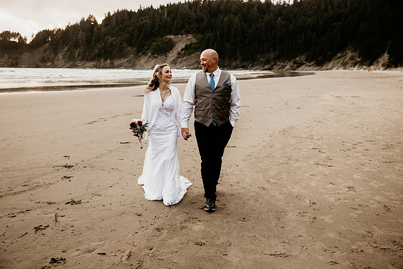 Kacey-Short-Sand-Beach-Tillamook-Oregon-Elopement (43 of 128)