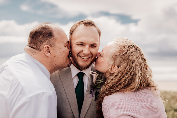 Annie-Ryan-Lincoln-city-roads-end-park-oregon-elopement-photos-58
