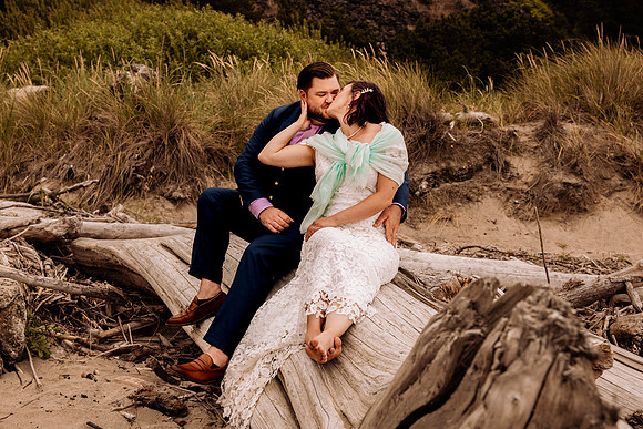 Joe-inn-at-spanish-head-lincoln-city-oregon-wedding-60