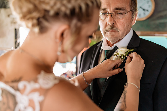 Sham-Carly-Wedding-North Bend-Oregon-photos=2022 (18 of 159)