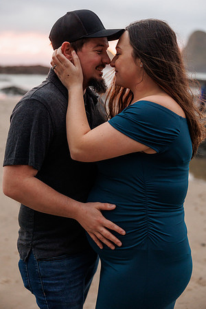 Blake-Maternity-Family-Oceanside-Beach-Oregon-2022-1546