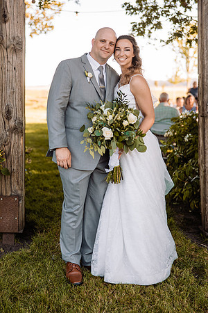 Chris-Victoria-Wedding-Photos-2022-Oregon-PORTRAITS (9)
