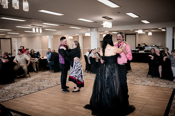 Christian-Brandi-Lincoln-City-Wedding-Photos (29)