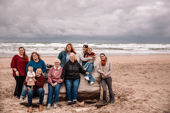 Katy-Family-Photos-2024-Rockaway-Oregon (13 of 38)
