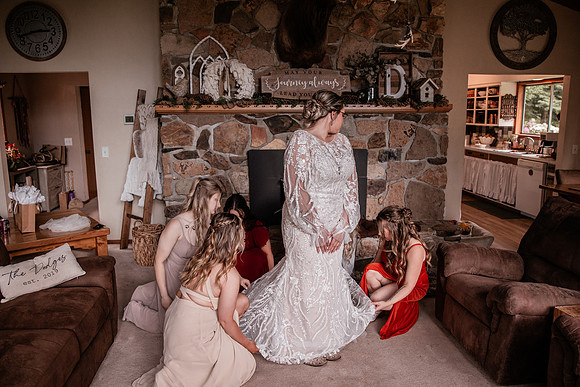 Mark-Darian-Peck-2024-Wedding-Photos-getting-ready (74 of 101)
