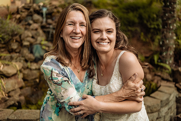 Nick-Melissa-backyard-Oregon-Wedding-2022-84