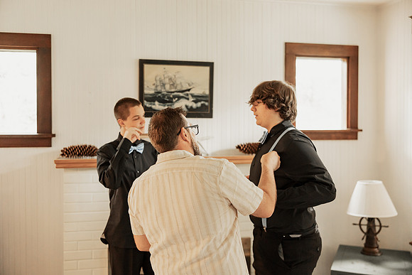 Jason-Lexi-Gearheart-Oregon-Wedding-Photos-16
