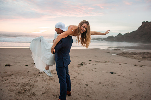 Jillian-Peter-Depoe-Bay-Oregon-Elopement-photos-78