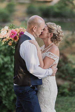Derrick-Kenzie-Navarra-Gardens-Willamina-Oregon-Wedding-Photos (284 of 436)