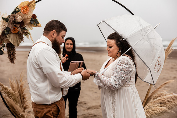 Mike-Katie-Depoe-Bay-Oregon-Elopement-Photos-0525