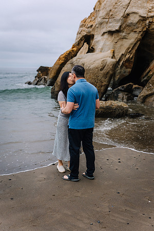 Family-photos-ha-do-cape-kiwanda-oregon-2025 (39 of 56)