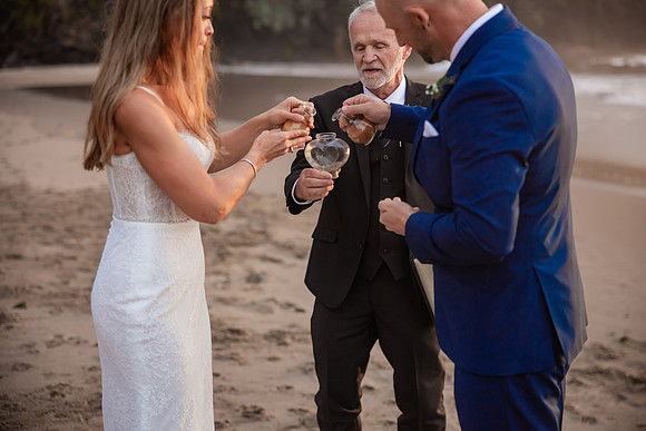 Jillian-Peter-Depoe-Bay-Oregon-Elopement-photos-13