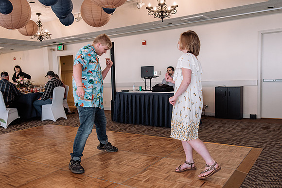 Jeff-April-Inn-Spanish-Head-Lincoln-City-oregon-Wedding-2022 (276 of 299)