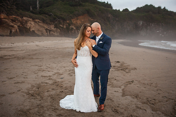 Jillian-Peter-Depoe-Bay-Oregon-Elopement-photos-87