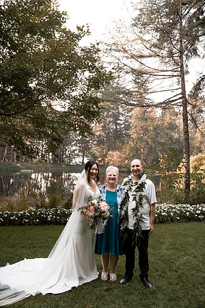 Ryan-Lynsie-Bridal-Veil-Lakes-Portland-Oregon-Weddingg-83