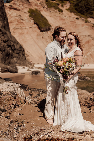 Ty-Sandy-lincoln-city-oregon-roads-end-elopement-photographer-0110