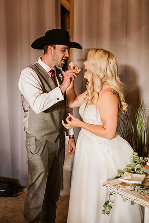 Gage-Mckayla-Adeline-Farm-Wedding-Photos-2021-0403