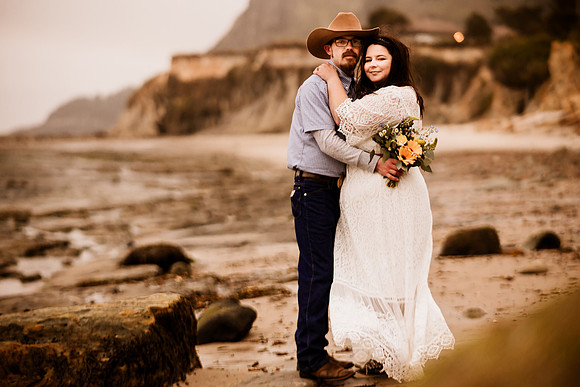 Trevyn-Ky-Otter-Crest-Devils-Punchbowl-Depoe-Bay-Oregon-Elopement-Photos-9745