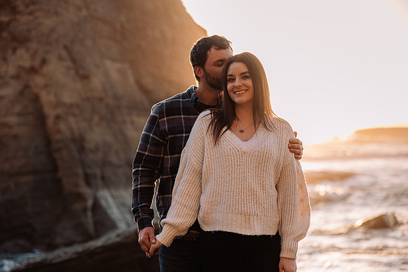 brittani-Nick-Otter-Crest-Couples-Photo-Session-Oregon-0852