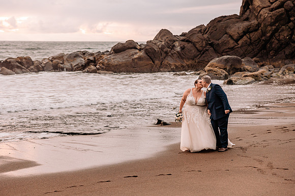 Jon-Kimberli-Chinook-Winds-Lincoln-City-Oregon-Wedding-2022 (159 of 139)