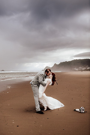 Annie-Ryan-Lincoln-city-roads-end-park-oregon-elopement-photos-198