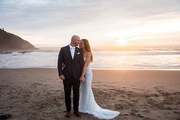 Jillian-Peter-Depoe-Bay-Oregon-Elopement-photos-45