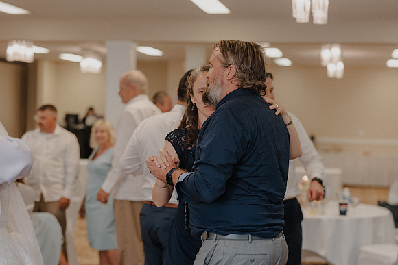 Marcus-Lori-Chinook-Winds-Seafood-Grille-Lincoln-City-Oregon-Wedding-Photos (413 of 477)