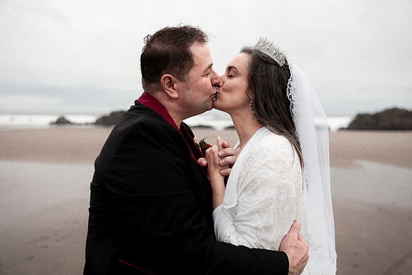 Bennett-Oregon-Elopement-photos-23