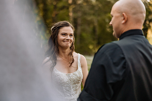 Nick-Melissa-backyard-Oregon-Wedding-2022-49