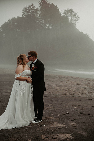 Dalten-MacKenzie-Neskowin-oregon-Elopement-photos (12 of 70)