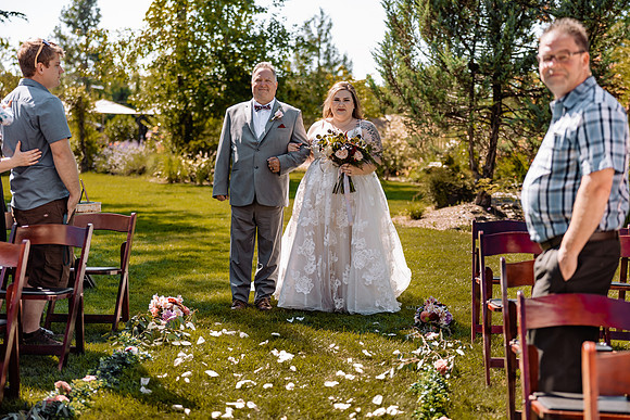 Taylor-Kim-Wedding-Lavender-Owl-Farm-Canby-Oregon-9916