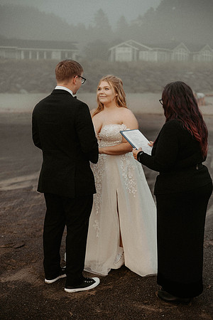 Dalten-MacKenzie-Neskowin-oregon-Elopement-photos (6 of 70)