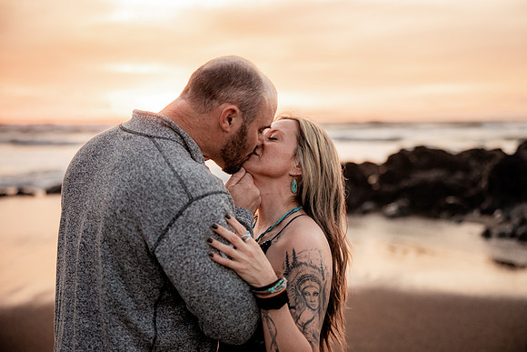 Stuart-Monique-Lincoln-City-Fogarty-creek-Oregon-Couples-Photos-3056